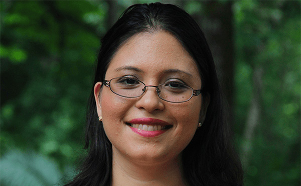 Photograph of Guadalupe Gonzalez, Ph.D., the national director of electricity at the National Energy Secretariat in Panama.