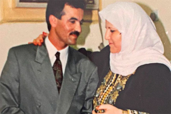 Qusi Alqarqaz with his mother at his engagement party in 1992.